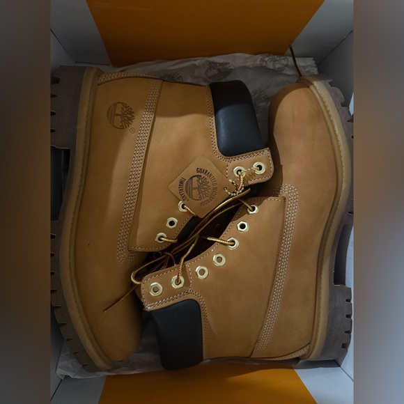 Timberland Wheat Nubuck Boots with Black Collar - Picture 3 of 6